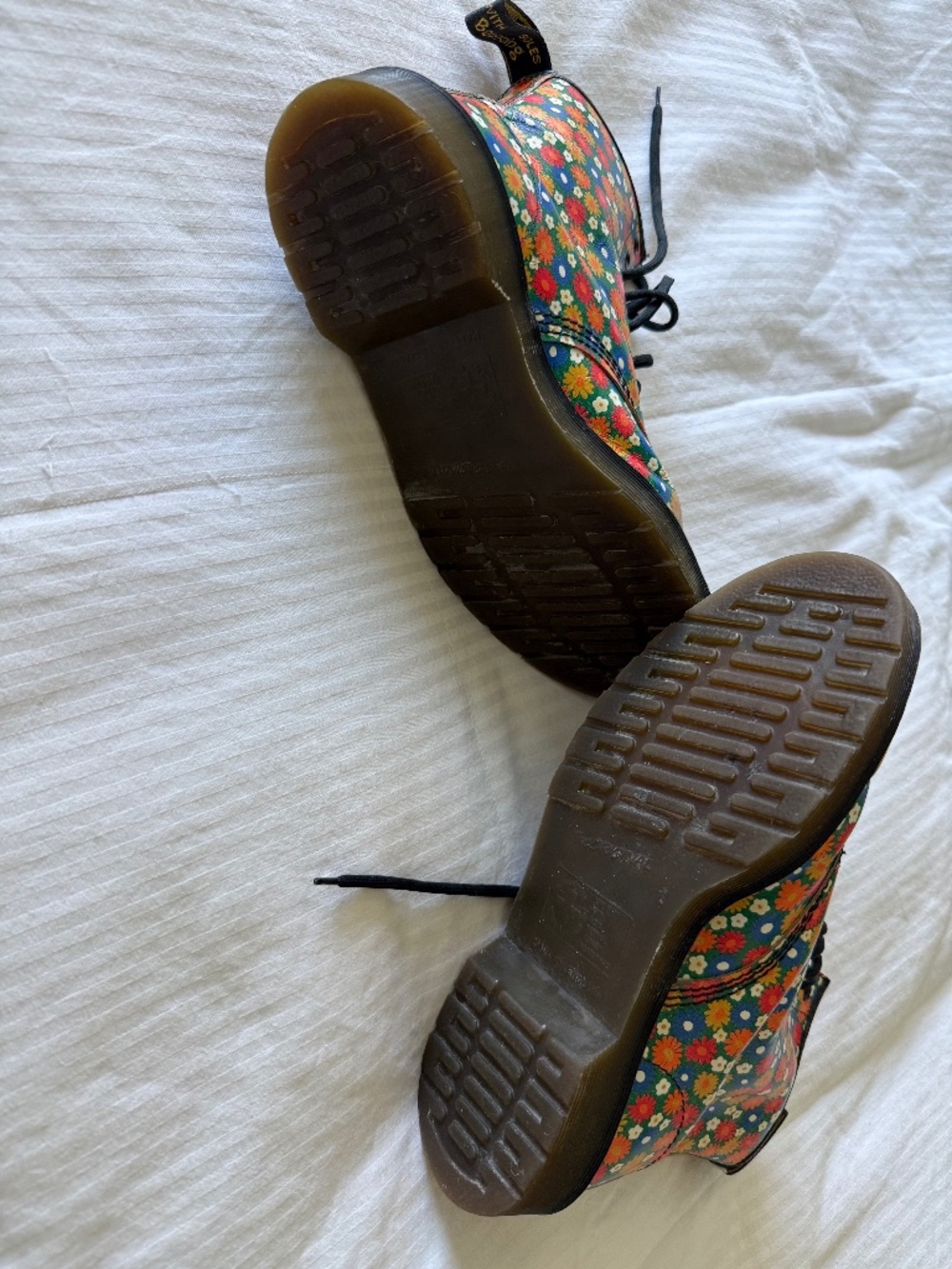Vintage Doc Martens MIE flower power multicolored daisy boots - Picture 5 of 7